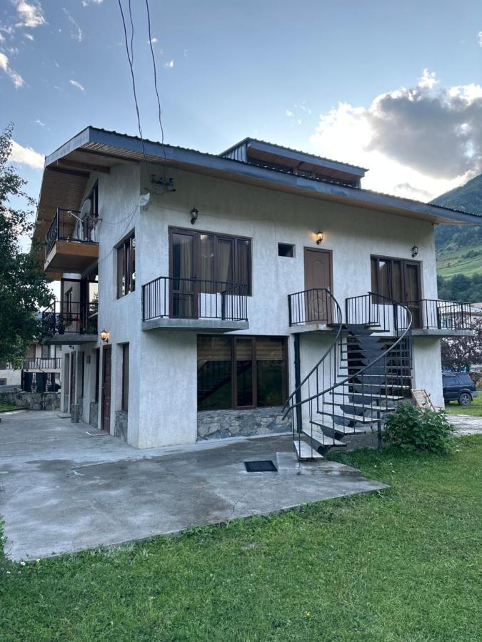Bala'S House Hotel Mestia Exterior foto