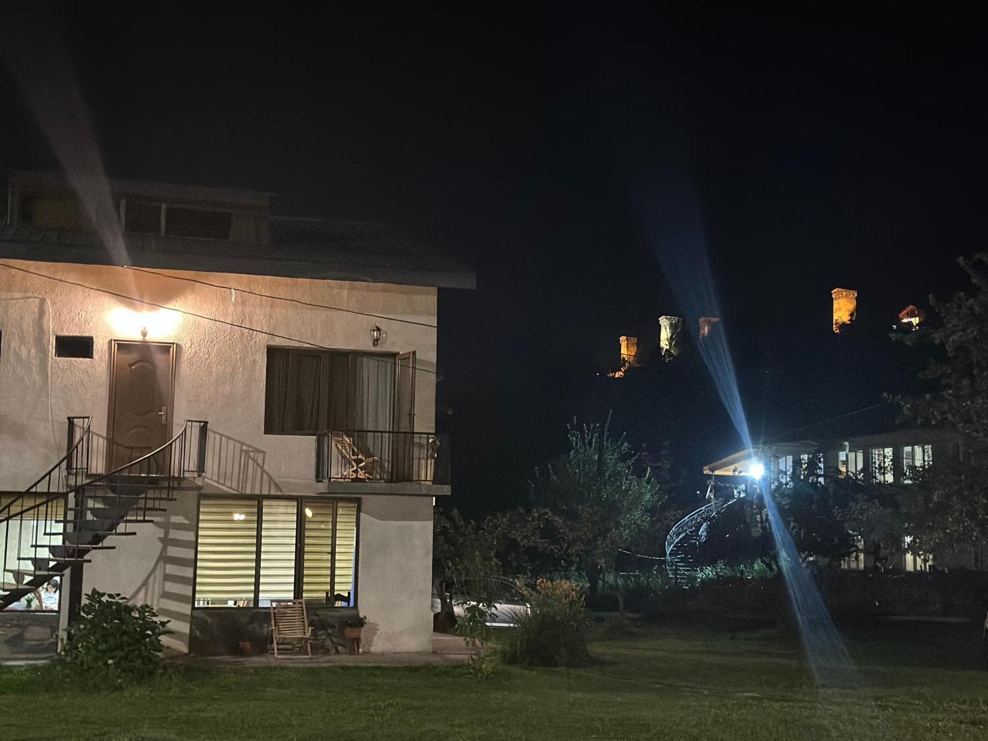 Bala'S House Hotel Mestia Exterior foto